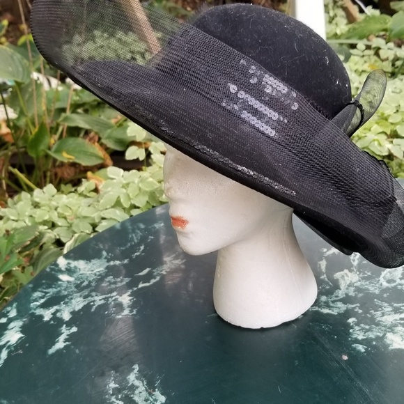 fancy hat - Picture 3 of 3